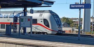 Der IC wird künftig weitgehend ohne Halt durch den Herrenberger Bahnhof rauschen.
